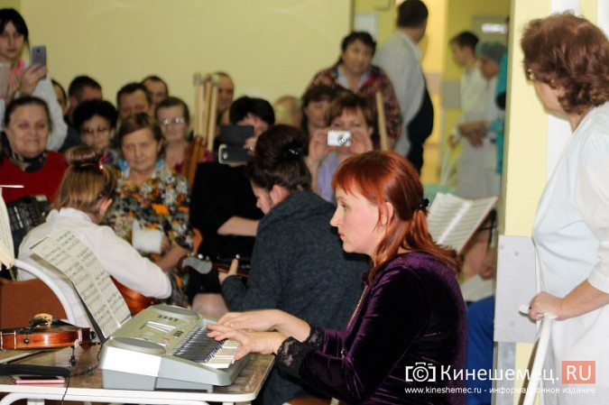 Кинешемские скрипачи дали удивительный концерт в стенах ЦРБ фото 10