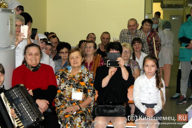 Кинешемские скрипачи дали удивительный концерт в стенах ЦРБ фото 4