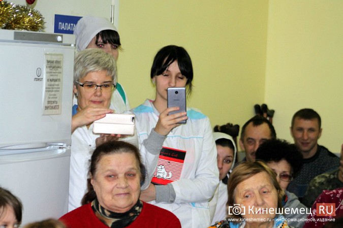 Кинешемские скрипачи дали удивительный концерт в стенах ЦРБ фото 3