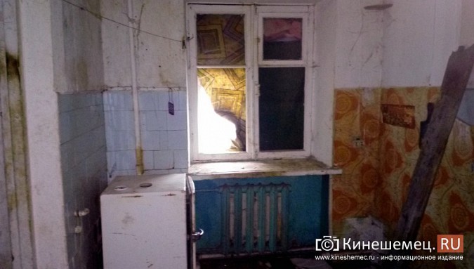 Жителей многоквартирного дома в Кинешме терроризирует бездомный фото 8