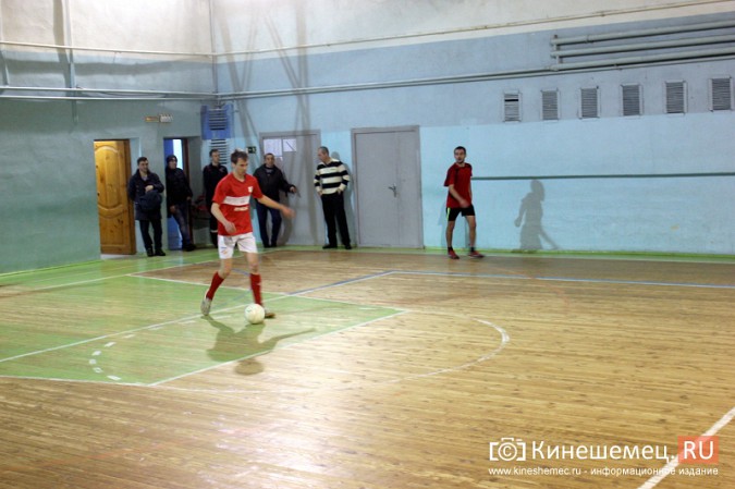 В футбольном чемпионате Кинешмы установилось двоевластие фото 5