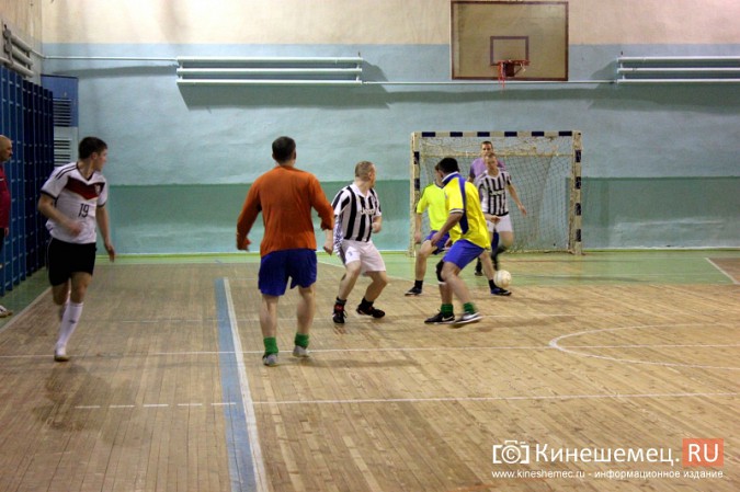 В футбольном чемпионате Кинешмы установилось двоевластие фото 2