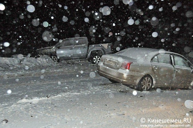 В жутком ДТП под Кинешмой столкнулись «Фольксваген» и «Тойота» фото 11