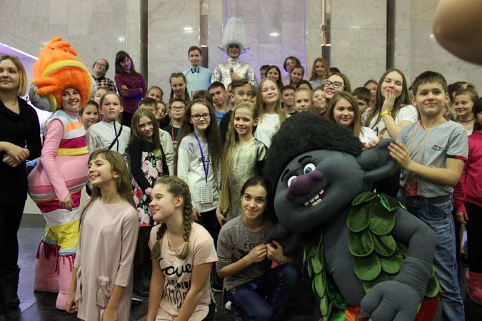 Делегация школьников Ивановской области вернулась с Кремлевской елки фото 2
