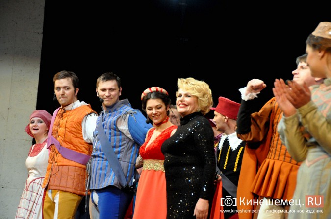 Звезды мировой оперы поздравили кинешемцев с юбилеем театра фото 44
