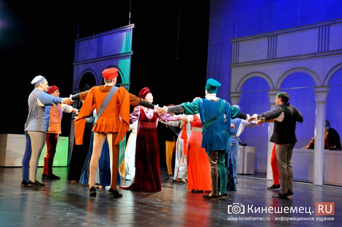 Звезды мировой оперы поздравили кинешемцев с юбилеем театра фото 12