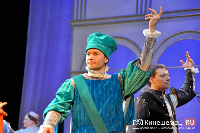 Звезды мировой оперы поздравили кинешемцев с юбилеем театра фото 13