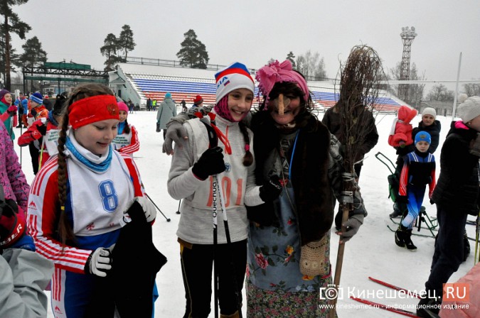 Победителей «Новогодней гонки» в Кинешме наградили Дед Мороз и Снегурочка фото 10