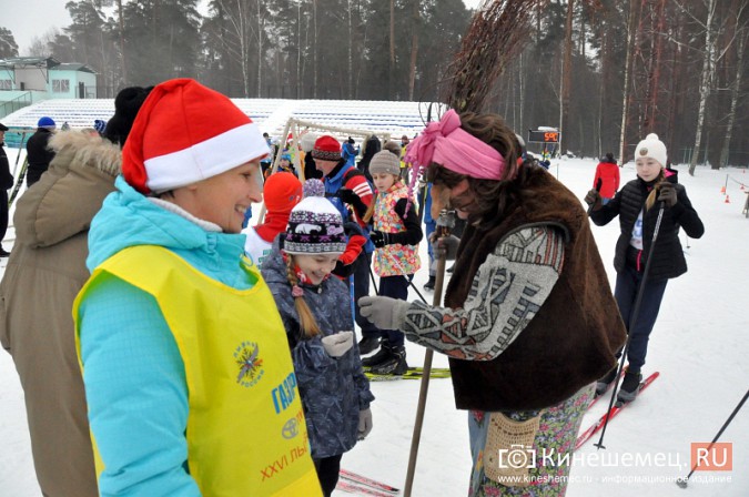 Победителей «Новогодней гонки» в Кинешме наградили Дед Мороз и Снегурочка фото 7