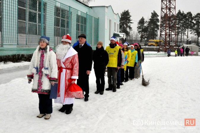 Победителей «Новогодней гонки» в Кинешме наградили Дед Мороз и Снегурочка фото 2