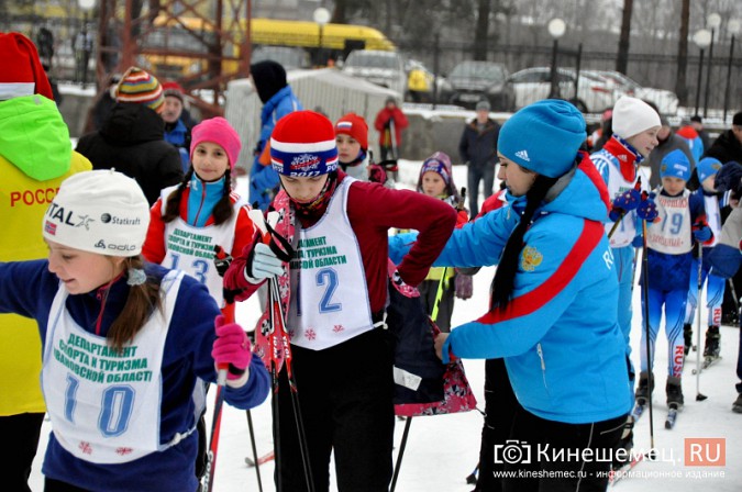 Победителей «Новогодней гонки» в Кинешме наградили Дед Мороз и Снегурочка фото 13