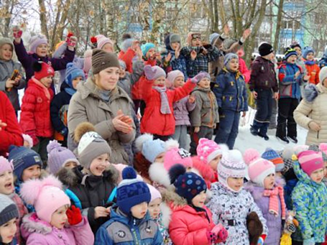 В кинешемском детском саду весело сожгли чучело Масленицы фото 13