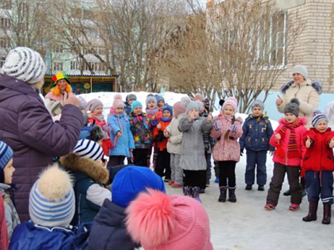 В кинешемском детском саду весело сожгли чучело Масленицы фото 9