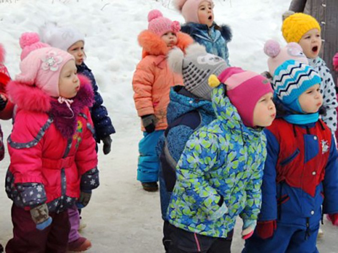 В кинешемском детском саду весело сожгли чучело Масленицы фото 18