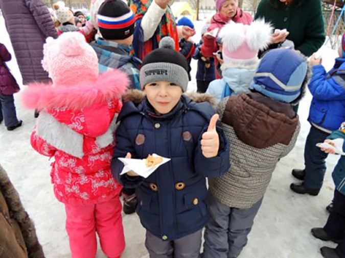 В кинешемском детском саду весело сожгли чучело Масленицы фото 10