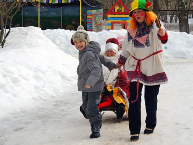 В кинешемском детском саду весело сожгли чучело Масленицы фото 7