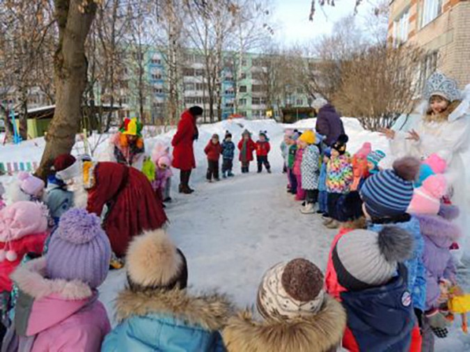 В кинешемском детском саду весело сожгли чучело Масленицы фото 3