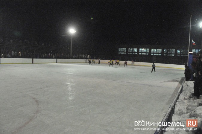 Хоккейный матч в Кинешме завершился вызовом скорой помощи фото 29