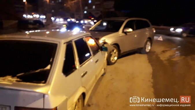 Автоледи на «Mitsubishi» устроила аварию у Кузнецкого моста фото 4