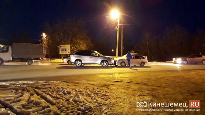 Автоледи на «Mitsubishi» устроила аварию у Кузнецкого моста фото 2