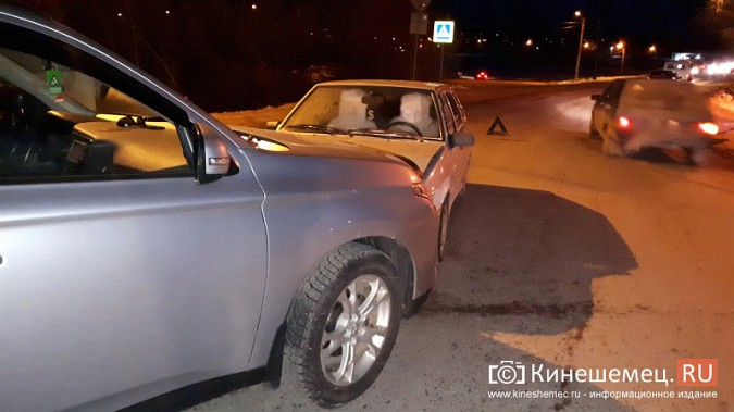 Автоледи на «Mitsubishi» устроила аварию у Кузнецкого моста фото 6