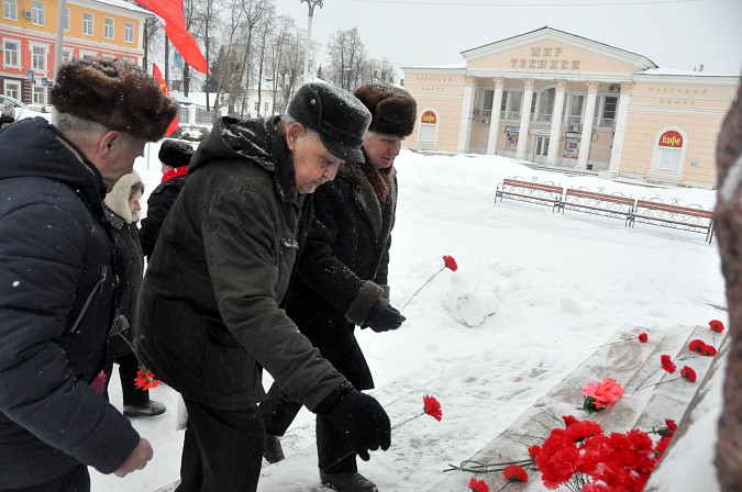 Коммунисты Кинешмы почтили память Владимира Ленина фото 14