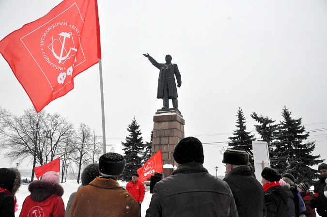 Коммунисты Кинешмы почтили память Владимира Ленина фото 8