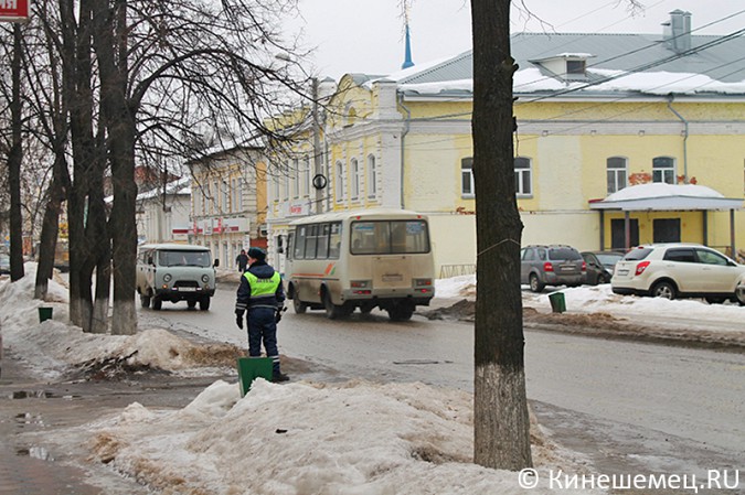 ГИБДД расчистила улицу Комсомольскую в Кинешме фото 2