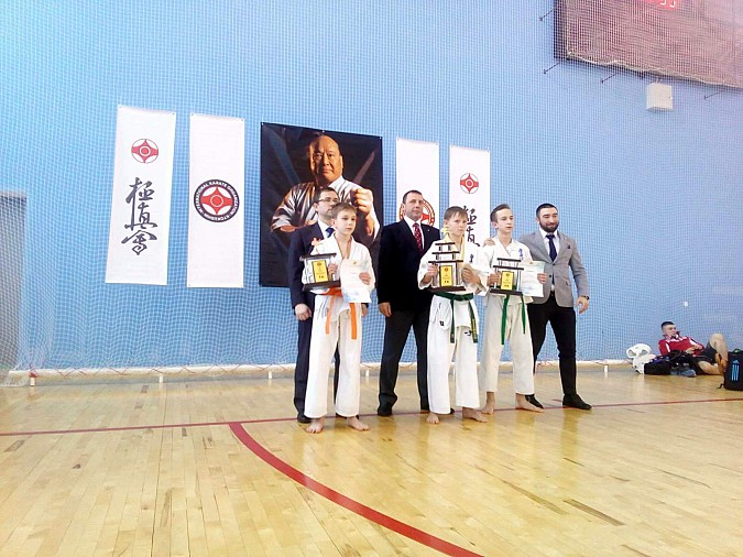 Кинешемские каратисты завоевали 6 медалей на областном чемпионате фото 30