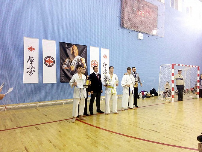 Кинешемские каратисты завоевали 6 медалей на областном чемпионате фото 28