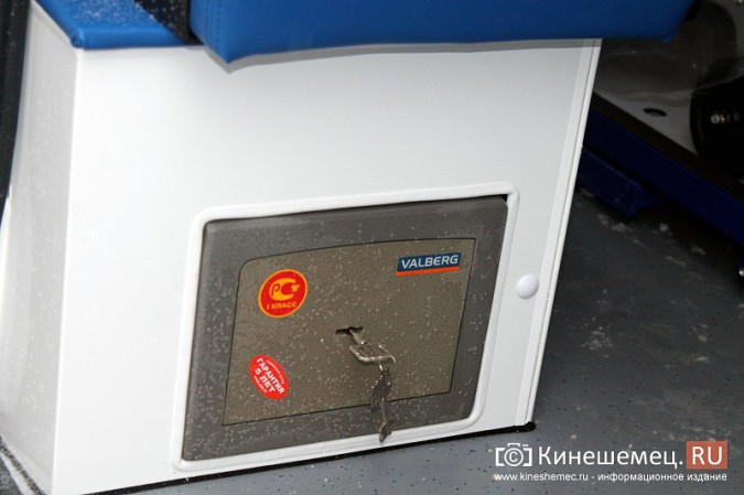 Кинешемская ЦРБ пополнила автопарк еще двумя автомобилями фото 10