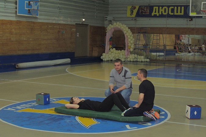 Спортивные семьи Кинешмы состязались в ловкости и силе фото 4