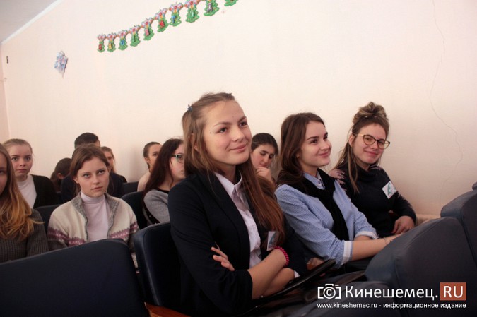 Создатель гимна Ивановской области выступил в Кинешме фото 5