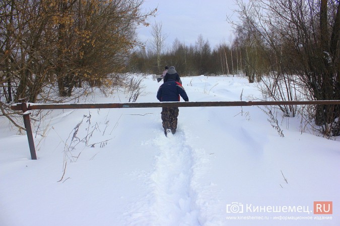 За сутки до обсуждений активисты побывали на месте возможного могильника химотходов в Заволжске фото 8