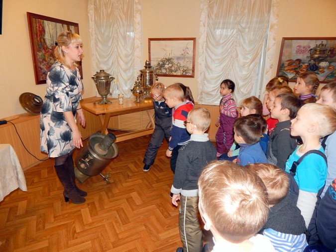 Воспитанники детского сада № 7 узнали об истории самовара и традициях чаепития фото 3
