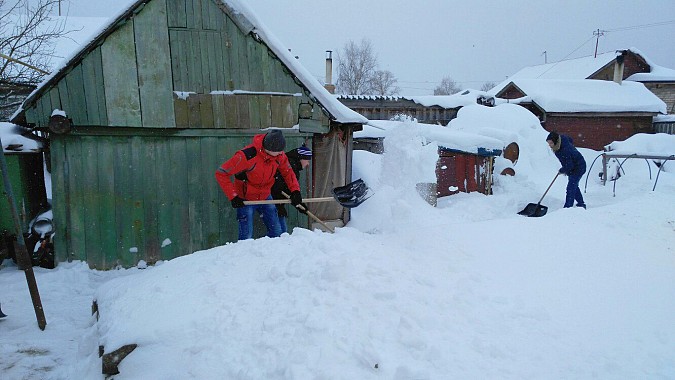 Молодежь Кинешмы провела «Снежные рейды» для пожилых людей и инвалидов фото 4