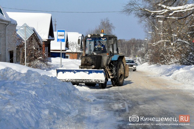 В Кинешме завершен очередной день ликвидации последствий снегопада фото 19
