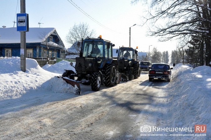 В Кинешме завершен очередной день ликвидации последствий снегопада фото 20
