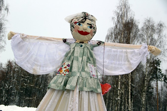 В фабричных районах Кинешмы возродили традицию праздновать Масленицу фото 3