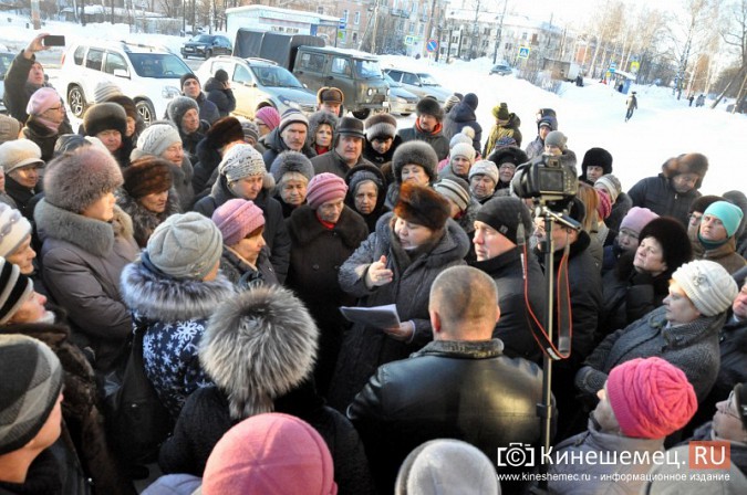 Жители Заволжска просят Владимира Жириновского вынести проблему могильника на федеральный уровень фото 2