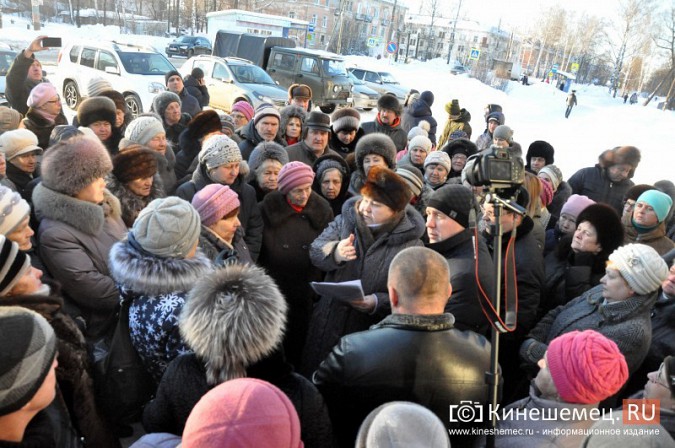 Жители Заволжска просят Владимира Жириновского вынести проблему могильника на федеральный уровень фото 12