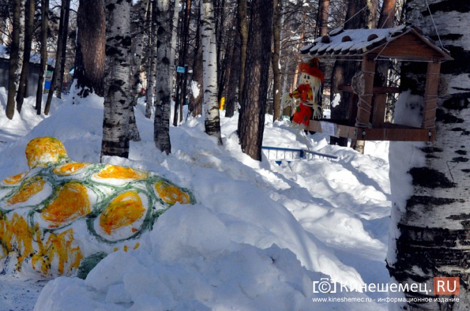 В Кинешемском парке появились «Девушка-весна», «Ежик», «Черепаха» и «Трон» фото 9