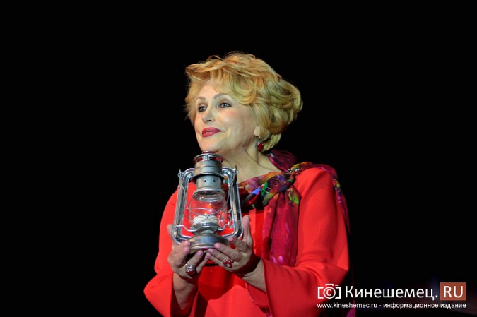 Наталья Суркова дебютировала на сцене театра имени Островского фото 13