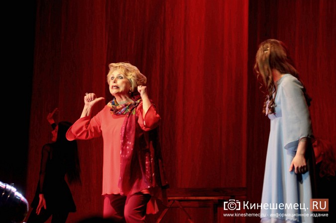 Наталья Суркова дебютировала на сцене театра имени Островского фото 11