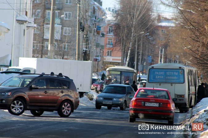 Массовое ДТП парализовало движение в центре Кинешмы фото 2