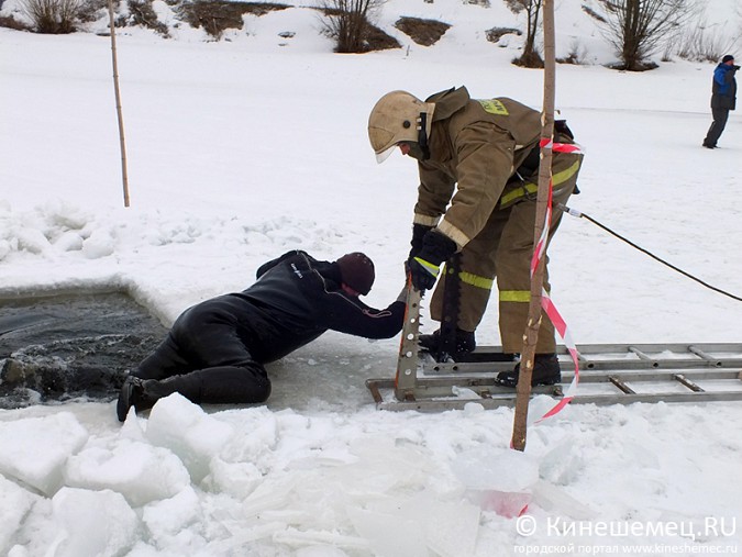 Спасатели в Кинешме провели показательные учения фото 21