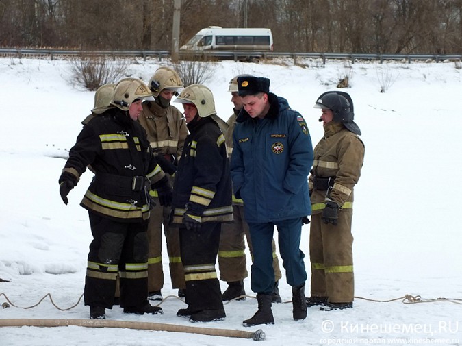 Спасатели в Кинешме провели показательные учения фото 7