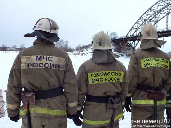 Спасатели в Кинешме провели показательные учения фото 18
