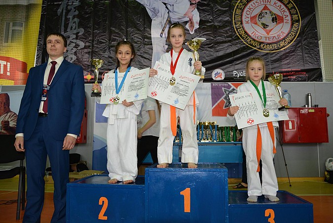 Кинешемские каратисты помогли команде Ивановской области выиграть Чемпионат ЦФО фото 4