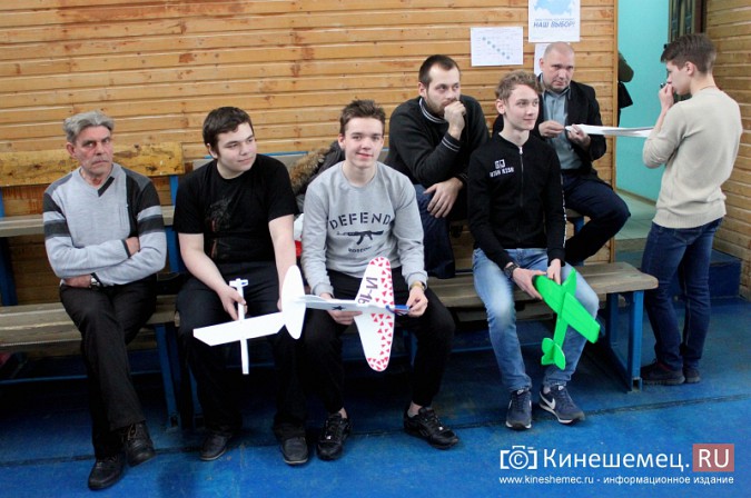 В Кинешме прошли соревнования по запуску авиамоделей памяти летчика Алексея Сорнева фото 5